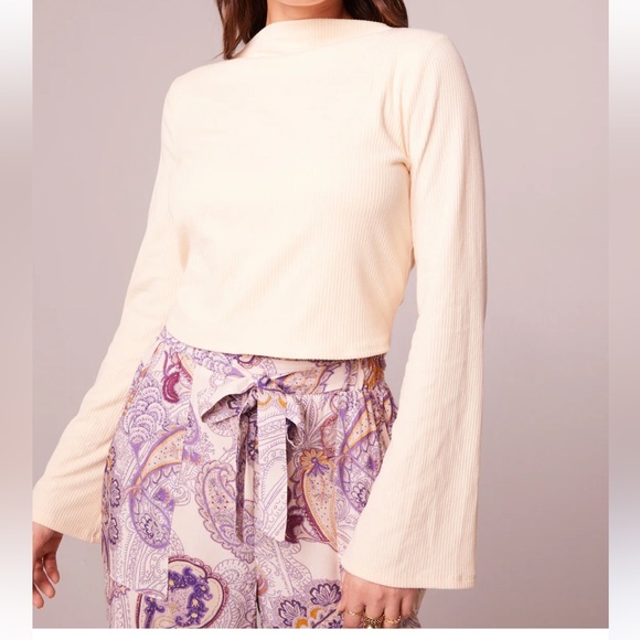 Band of Gypsies Tops - **NWT** Band of the Free Crop Top